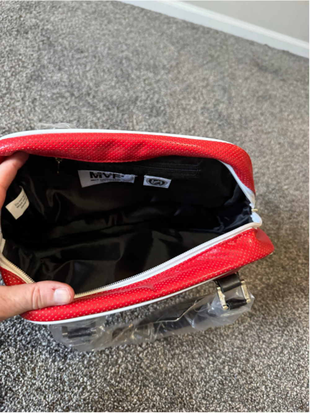 Women's NHL Takedown Purse Chicago Blackhawks Bag Red Black - Picture 9 of 10